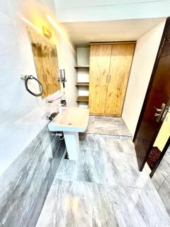 BNB Royal Inn - 7