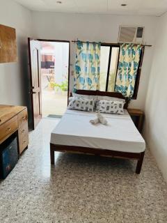 GJES Lodge AND GUESTHOUSE - Moalboal - 4