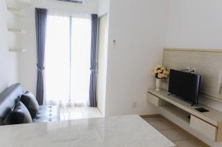 Clean and Comfort 2BR Apartment M-Town Residence By Travelio - Tangerang - 6