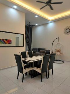 Cozy CR Homestay Nilai Pajam with Netflix - 0