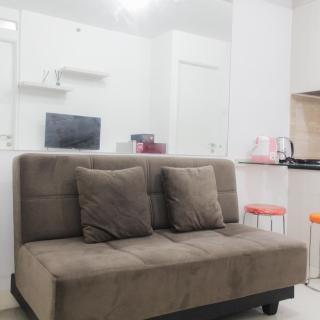 Homey and Cozy 2BR Bassura City Apartment near Mall By Travelio - 4