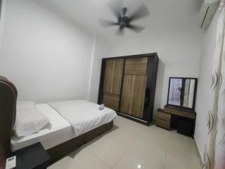 Homezstay Swallow Airport Miri - Miri - 4