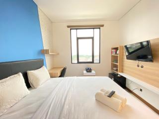 Cozy Studio No Kitchen The Lodge Paskal Apartment near 23 Paskal By Travelio - Bandung - 7
