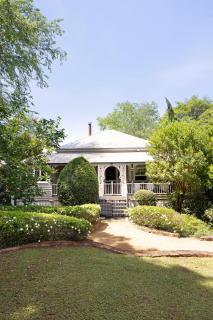 Waterfall Lodge Maleny Timeless Grandeur & Luxury - Maleny - 9