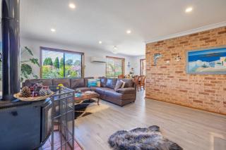 4 Gilchrist Rd - pet friendly, air con, Wi-Fi - Salamander Bay - 8