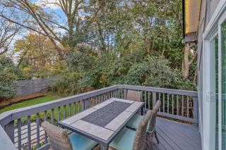 Charlotte Retreat: Luxury 4BR Heaven - Charlotte - 4
