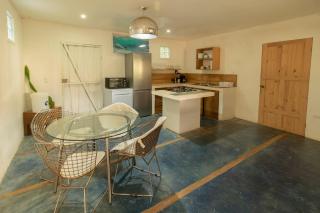 La Sana Surf Hotel, New management, Few mn drive to the beach - Santa Teresa Beach - 4