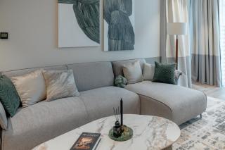 Clever Guest 018 JL Marina gate - 8