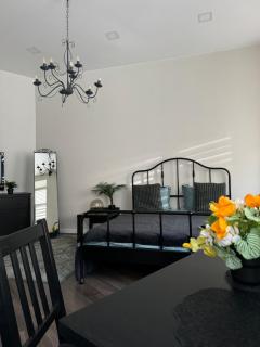 Modern city centre apartment - 2
