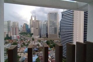 COL 108B Modern KLCC Balcony View & Infinity Pool - Kuala Lumpur - 5