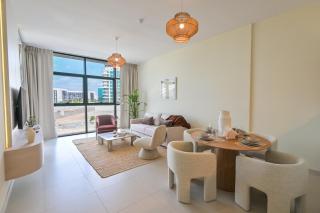 Rooftop Pool - Designer's Choice - Full Canal View - Abu Dhabi - 2