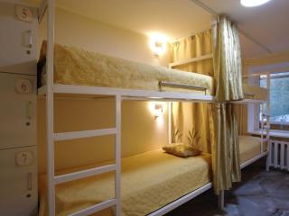 UB Friends Hostel & Affordable, Valuable Tour & Airport Shuttle Service - 8