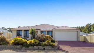 Executive Escape 4 bedroom home - Collie - 6