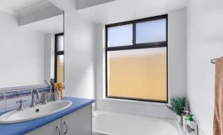 Executive Escape 4 bedroom home - Collie - 3