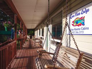 Front Room Lynnview Lodge - 3