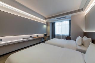 Luyue Hotel Movie Hotel Huaqiangbei Convention and Exhibition Center Branch - 1