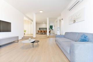 Luxury Living at Horizon Retreat - Sevid - 3