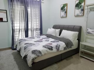Dinda's KLIA Homestay - Sepang - 0