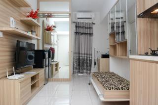Modern 2BR Apartment Springlake Summarecon Bekasi By Travelio - Bekasi - 3