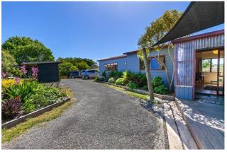 Spacious one bedroom guesthouse close to town - Takaka - 2