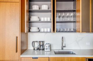 Midtown East 2br w gym roofdeck nr parks NYC-1207 - 2