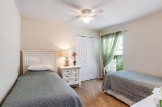 Beautiful 4 Bed Villa With Southwest Facing Pool - 3
