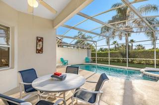 Disney - Large 5 Bedroom Gated Mediterranean Home - 9