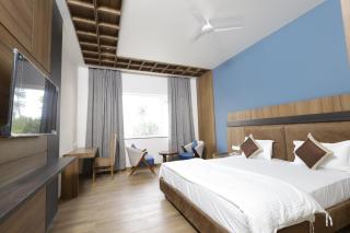 Nirvana Grand Hotel & Resort - 1