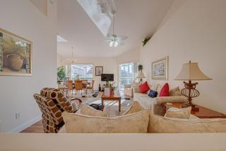 Mediterranean Style 3 Bed Villa With Pool - Davenport - 8