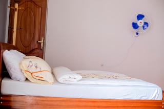 East & West Stay Beds and Breakfast - Kigali - 3