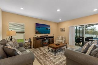 Stunning And Spacious 5 Bedroom Villa Near Disney - 6