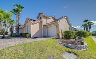Mediterranean Style 3 Bed Villa With Pool - Davenport - 0