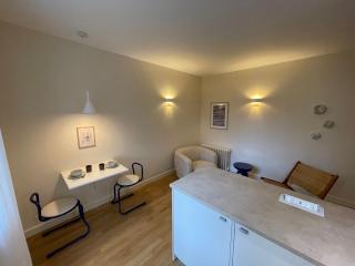 Ajania, Appt avec parking et petit jardin privé - Caen - 1