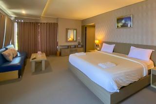 Grand Hills Hotel Near Ketapang Banyuwangi Mitra RedDoorz - 0