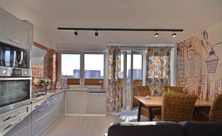 Centrum - słoneczna i rodzinna oferta z prywatnym parkingiem - 0