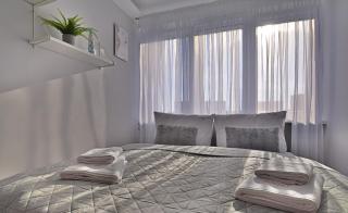 Centrum - słoneczna i rodzinna oferta z prywatnym parkingiem - 9