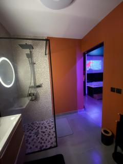 Milana Room - Lattes - 2