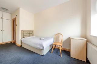 Tranquil and Lovely 5 bed house in Barnet - Barnet - 5