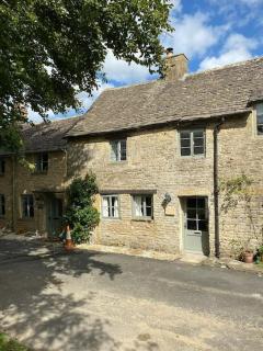 Cosy Cotswold Cottage - 0
