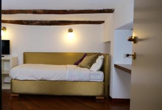 Luxury Apartment Piazzetta Rodinò - Naples - 3