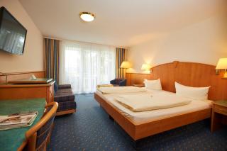 Flair Hotel Landgasthof Roger - Löwenstein - 9