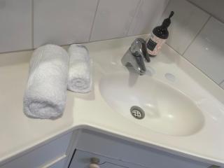 Spacious studio unit - Rochedale South - 7