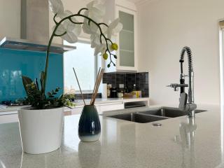 Hamilton Cozy Corner Retreat - Hamilton - 3