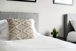 On Site Stays - 4 bed, 2 bath, Parking, Wifi and garden - 6