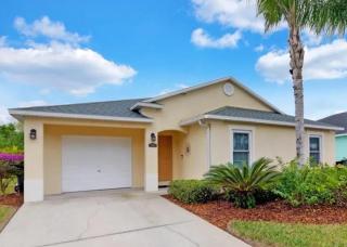 Serene 4 Bed Home With Lake And Conservation Views - 0