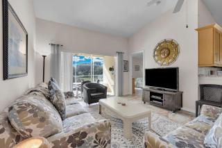 Serene 4 Bed Home With Lake And Conservation Views - 6