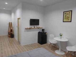 Phudis Guest House - Ban Khlong Haeng - 1