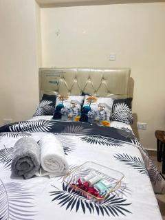 Crystal Sky 2-Bedrooms with 3 beds Pool and balcony - 1