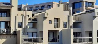 Lakeside Apartment in Oubaai Golf Estate - George - 7