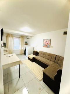 Апартамент за нощувки Възраждане - 4